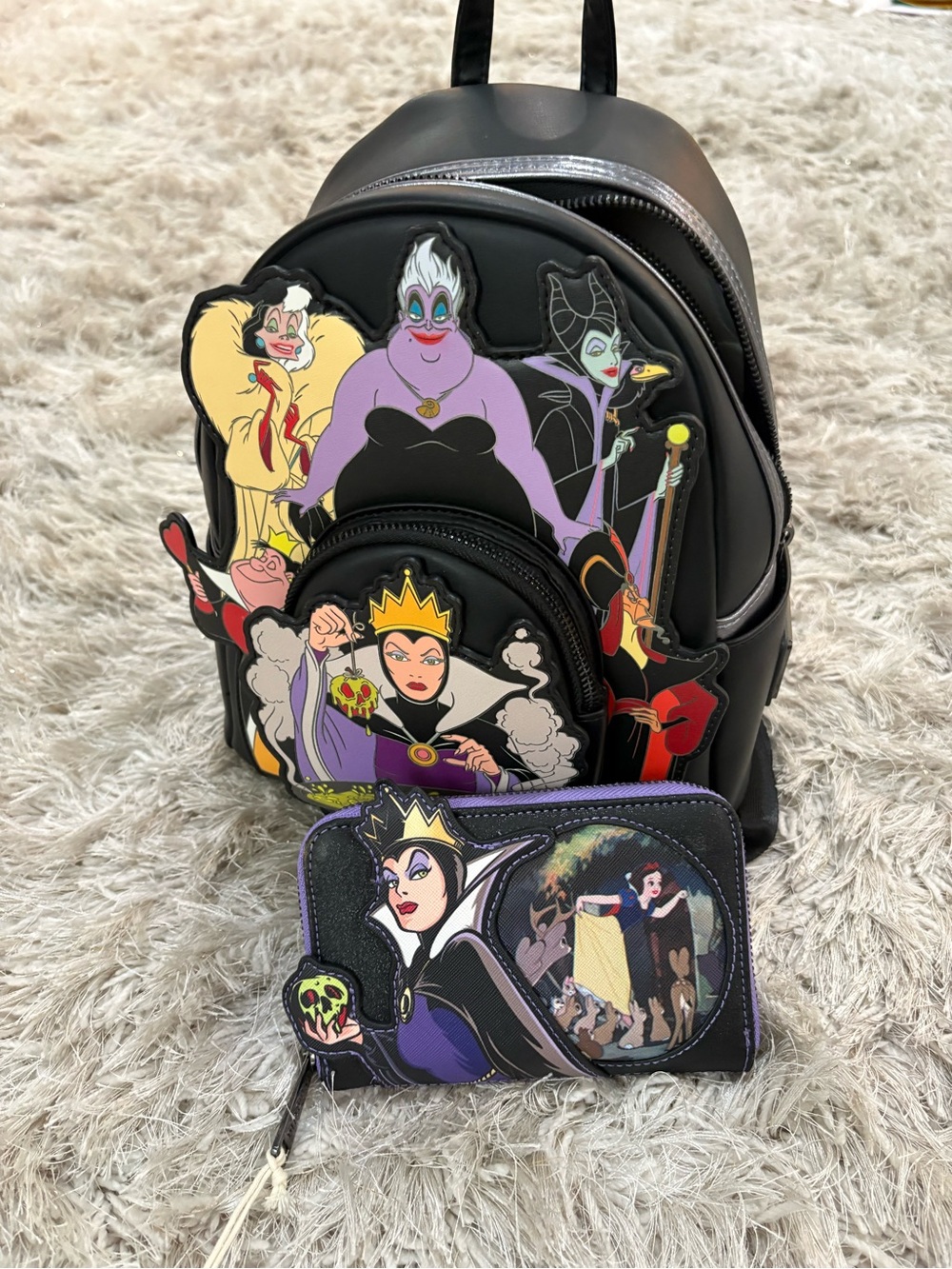 Loungefly villains Black Mini Backpack and Wallet - Picture 8 of 12